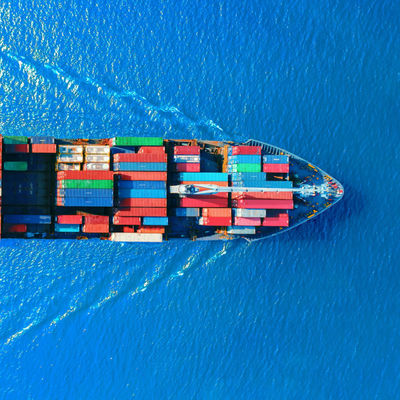 Expéditeurs de fret Années d'expérience et services de consolidation pour une navigation en douceur